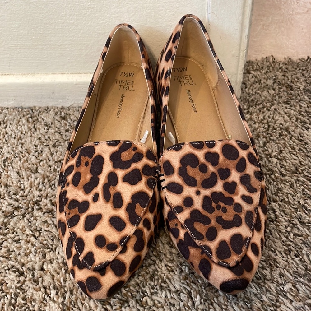 Leopard slip ons